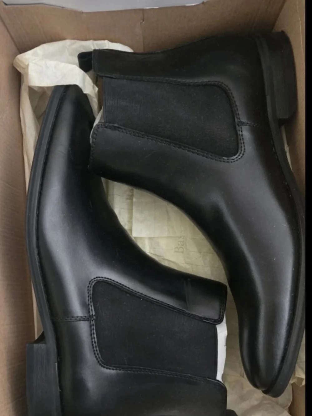 BASS Amsterdam Men's Black Chelsea Boots - Sleek Slip-On Boot